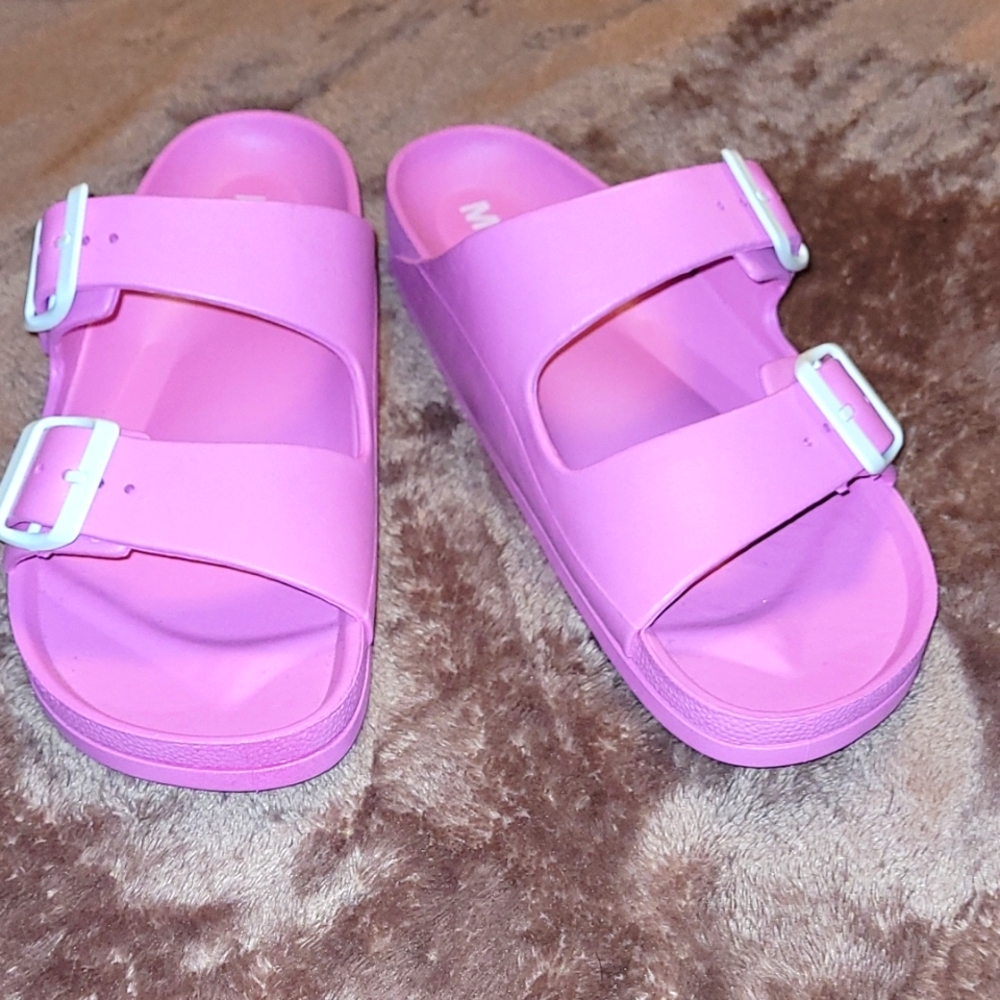 MIA double buckle sandals